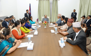 फोहोर व्यवस्थापनबारे प्रधानमन्त्री प्रचण्डसँग मेयर्स फोरमको छलफल, बालेन अनुपस्थित