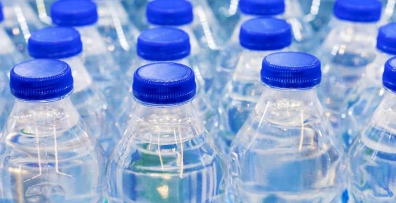 एक बोतल पानीको सय रुपियाँ लिने रेष्टुरेन्टलाई दुई लाख जरिवाना