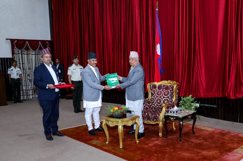 राष्ट्रपतिसमक्ष महालेखापरीक्षकको ६२ औं वार्षिक प्रतिवेदन पेस