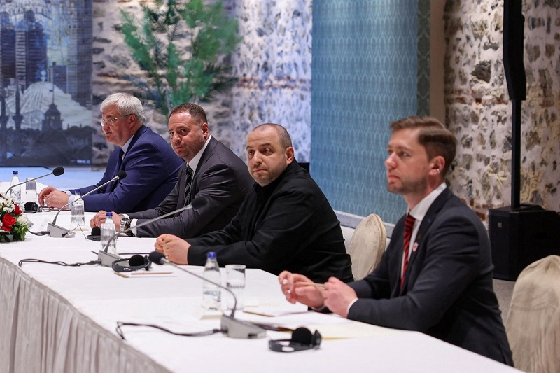 यूक्रेनको घोषणा : ‘पूर्ण र बिना शर्त युद्धविरामका लागि तयार छौं’