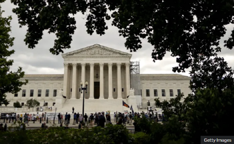 तेस्रो देशमा आप्रवासीलाई निकाला गर्न ट्रम्प प्रशासनलाई अमेरिकी सर्वोच्च अदालतको अनुमति