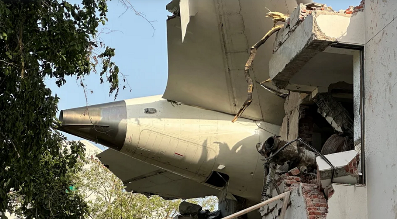 अहमदाबाद विमान दुर्घटना : कम्तीमा २९० जनाको मृत्यु