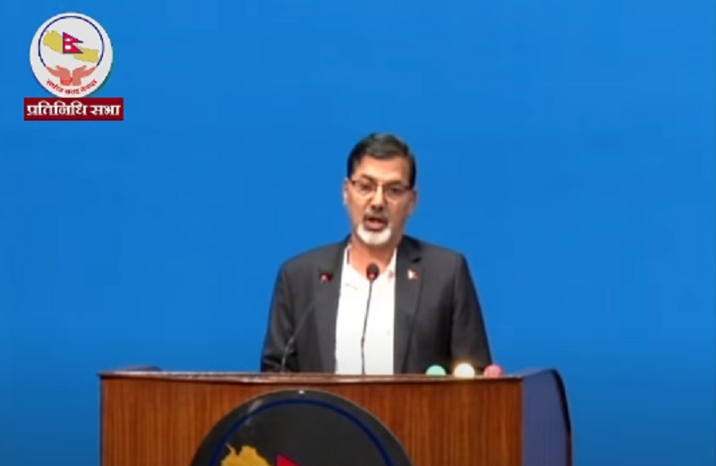 कर्मचारी आधा कटौती गरेर करारमा राखौं : सांसद शर्मा