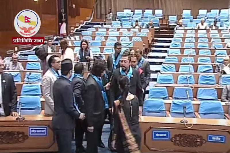 रास्वपाले गर्‍यो संसद् बैठक बहिस्कार, प्रधानमन्त्रीसँगको प्रश्नोत्तर हटाइयो