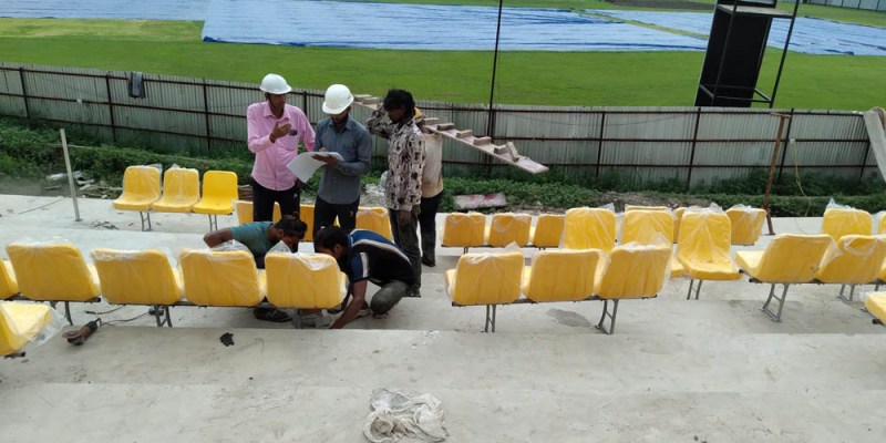 त्रिवि क्रिकेट मैदानमा कुर्सी जडान सुरु