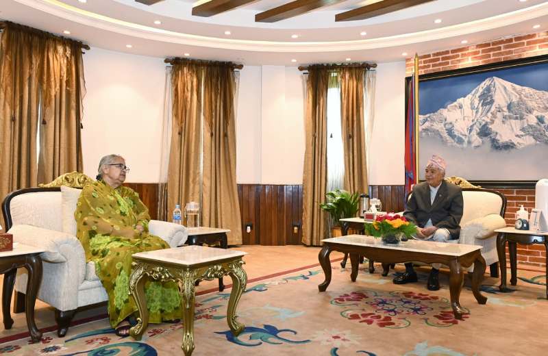 राष्ट्रपति र प्रधानमन्त्रीबीच भेटवार्ता, निर्वाचन तयारीबारे छलफल