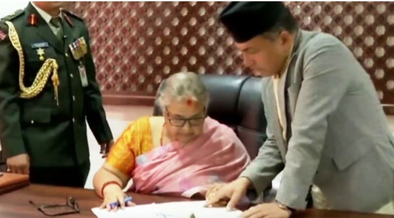 नवनियुक्त प्रधानमन्त्री सुशीला कार्कीद्धारा पदभार ग्रहण