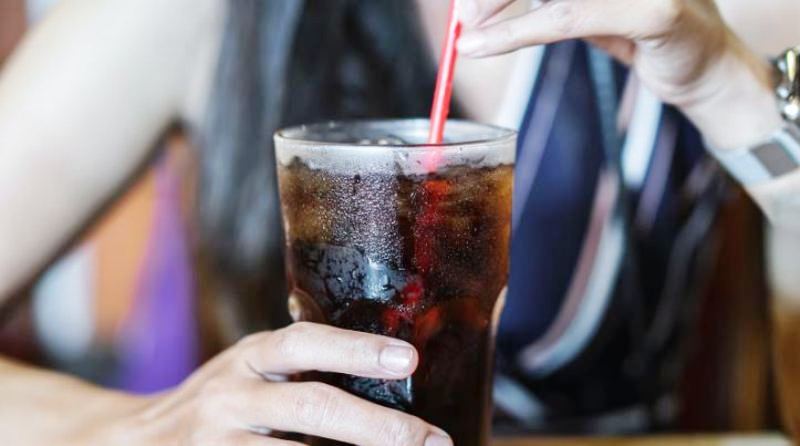 डाइट र चिनी भएका पेयले कलेजो रोगको जोखिम ६०% ले बढाउँछ