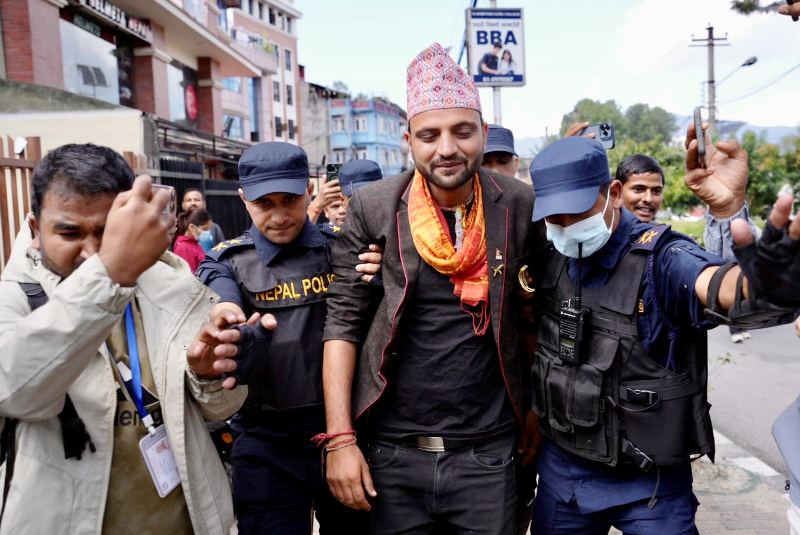 माइतीघरबाट डा. निकोलस भुसालसहित ३ जना पक्राउ