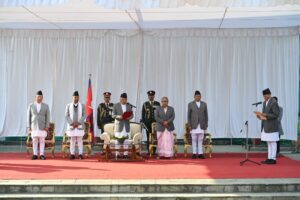 नवनियुक्त परराष्ट्रमन्त्री बालानन्द शर्माले लिए शपथ