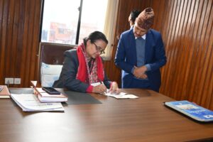 बीमा प्राधिकरणका अध्यक्ष पौडेलले गरिन् पदभार ग्रहण