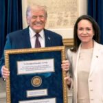 भेनेजुएलाकी माचाडोले ट्रम्पलाई आफ्नो नोबेल शान्ति पुरस्कारको पदक दिइन्