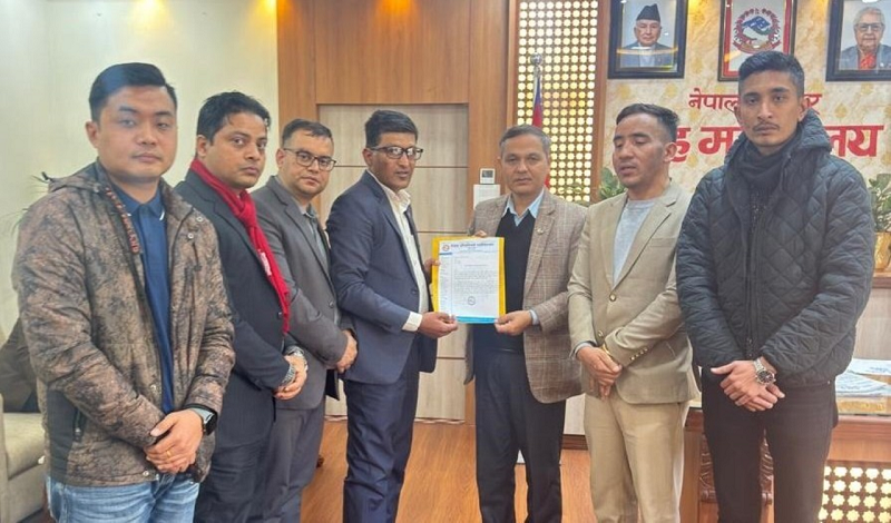 इन्जिनियरमाथि गोली प्रहारको विरोधमा गृहमन्त्रीलाई ज्ञापनपत्र