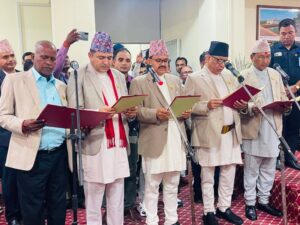 लुम्बिनीका ५ मन्त्रीले लिए शपथ