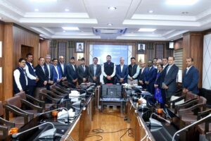 विद्युत प्राधिकरणका नवनियुक्त कार्यकारी निर्देशक श्रेष्ठले लिए सपथ